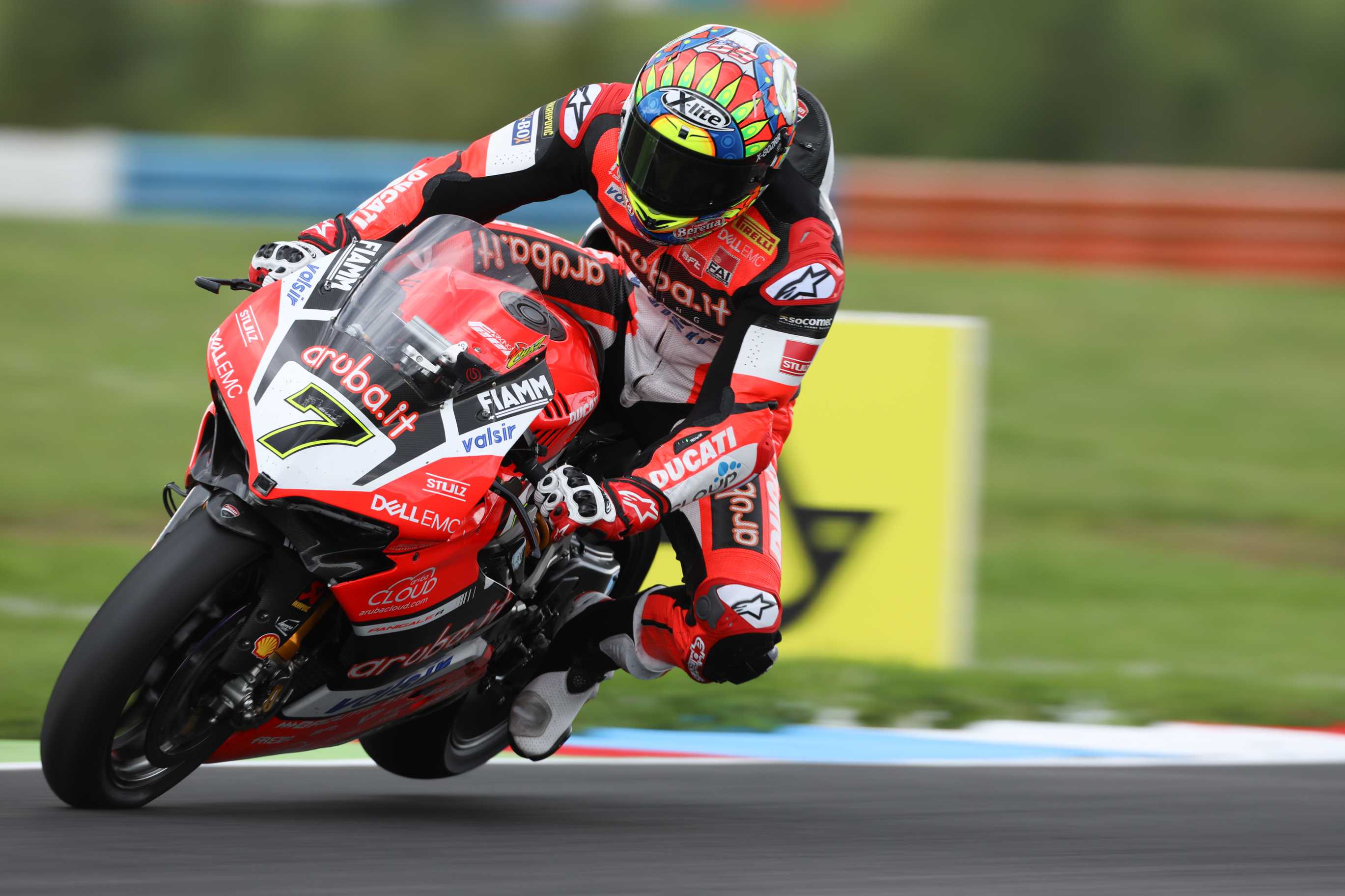 World Superbike Chaz Davies Says It S Hard To Set Up A Superbike For Weathertech Raceway Laguna Seca Roadracing World Magazine Motorcycle Riding Racing Tech News