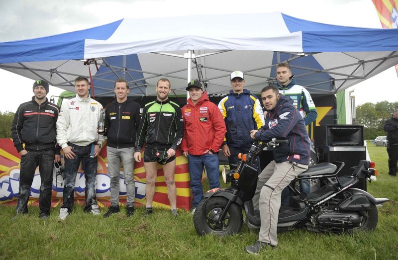 FIM Superbike And Supersport World Championship Riders Get