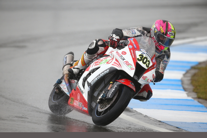 Farmer Quickest In Wet MCE British Superbike Practice Friday At Donington Park