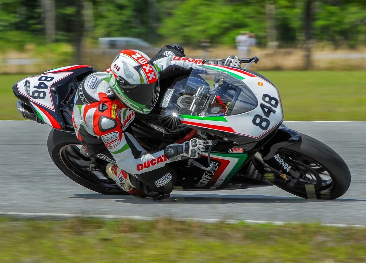 Open Heart Surgery Allowed Lee Farmer To Keep Racing - Roadracing World  Magazine | Motorcycle Riding, Racing & Tech News