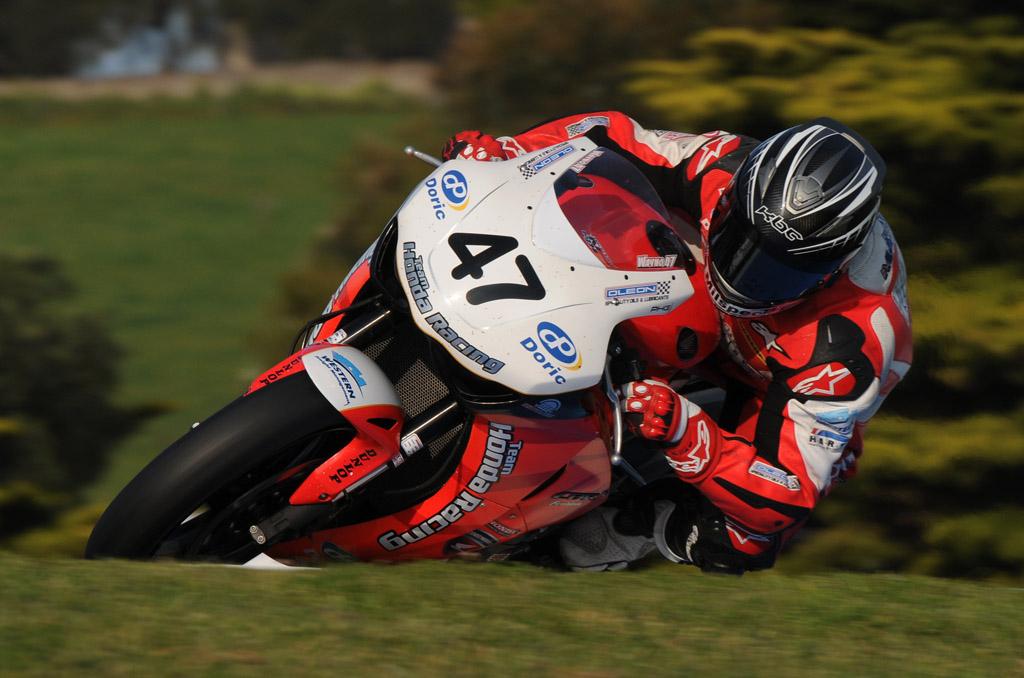 Maxwell Wins Australian Superbike Race One At Phillip Island