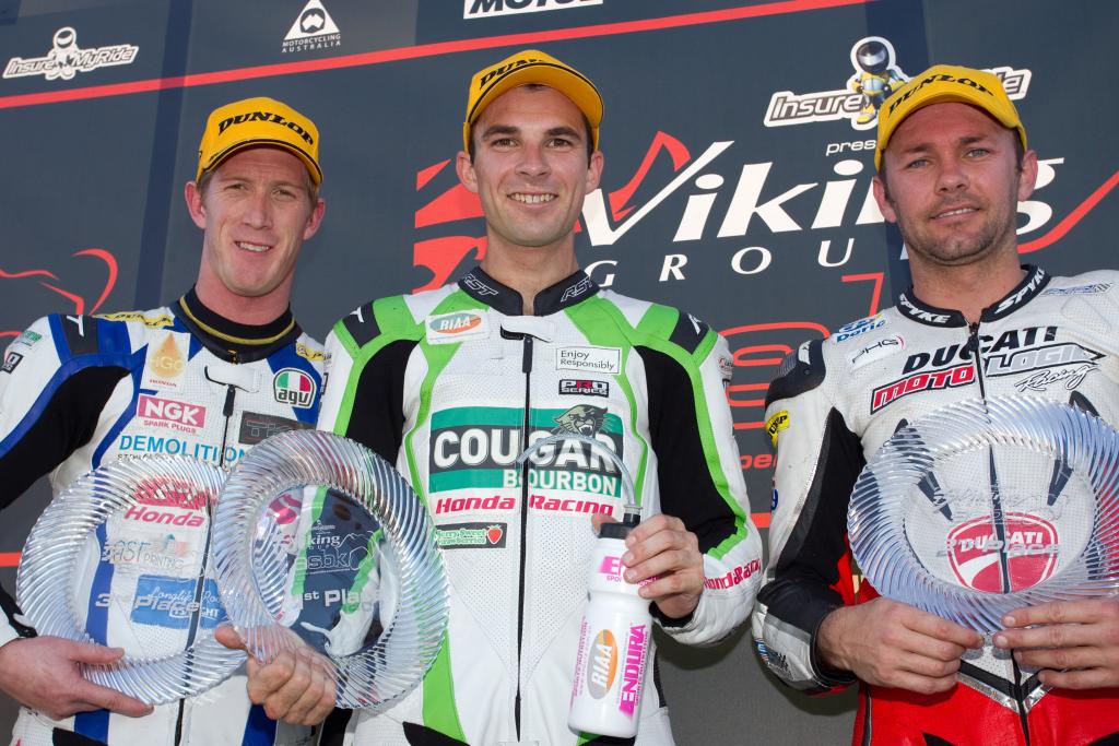 Staring Sweeps Australian Superbike Doubleheader At Queensland Raceway