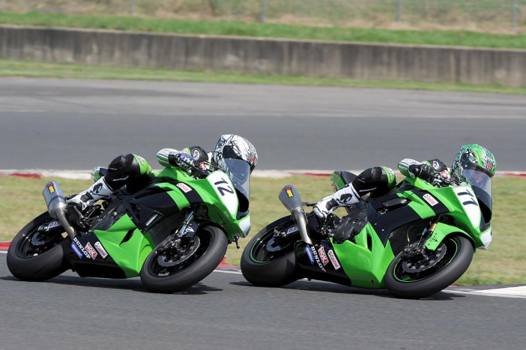 Kawasaki's Australian Superbike, Supersport Riders Shakedown New Bikes At Eastern Creek
