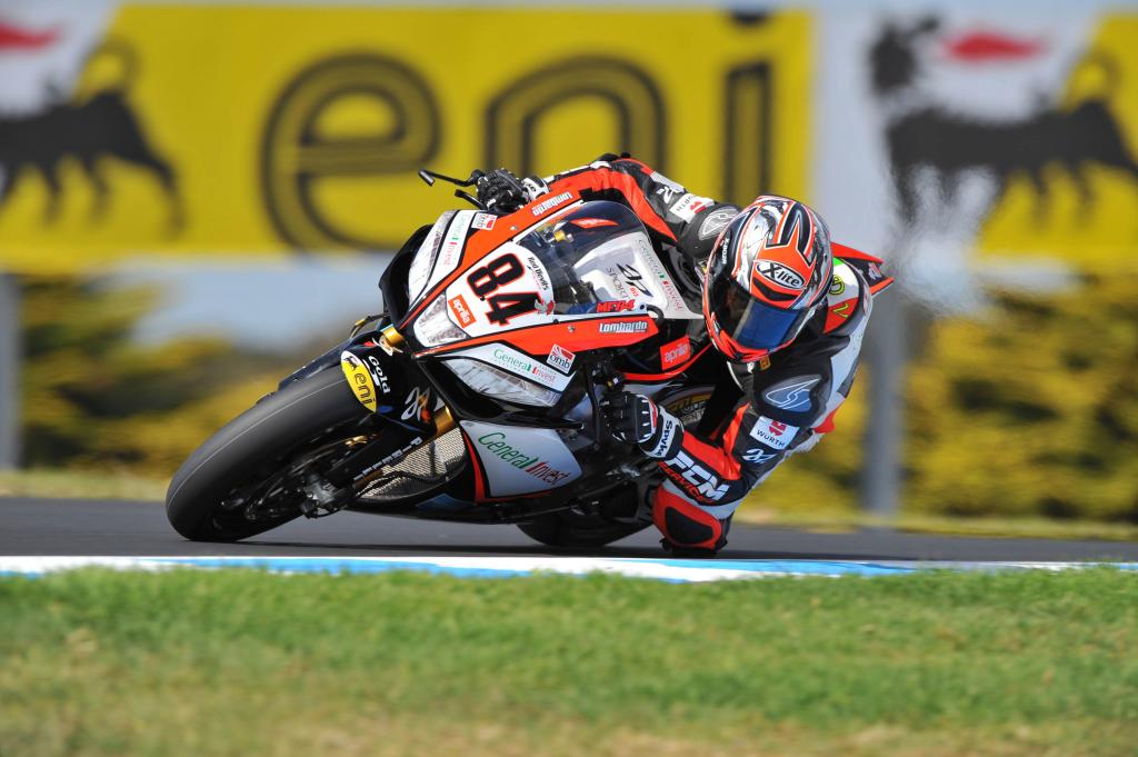 Fabrizio Takes Provisional World Superbike Pole Position At Phillip Island (Updated)