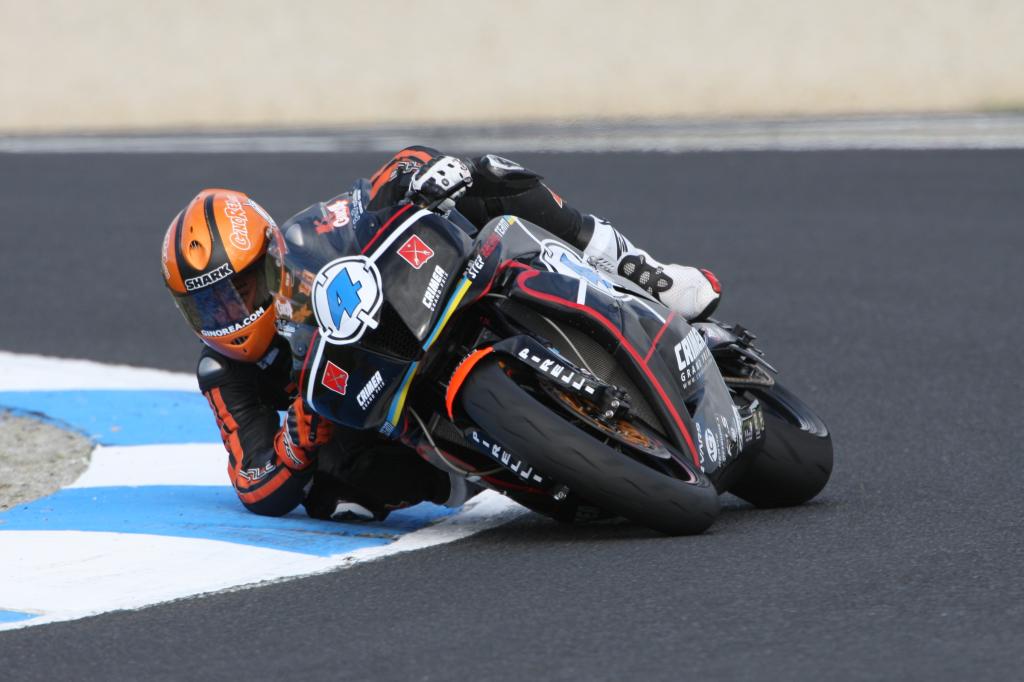 Gino Rea Will Try To Ride At Donington Park In Spite Of Thumb Injury