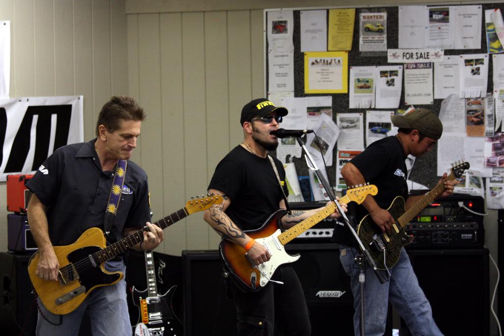 Red Flag Fund Fundraiser At Blackhawk Farms Nets $12,600 For Injured Road Racers