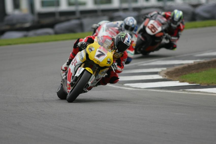 A pesar de la penalidad por peso Byrne arrasa con el British Superbike en las dos carreras en Donington Park