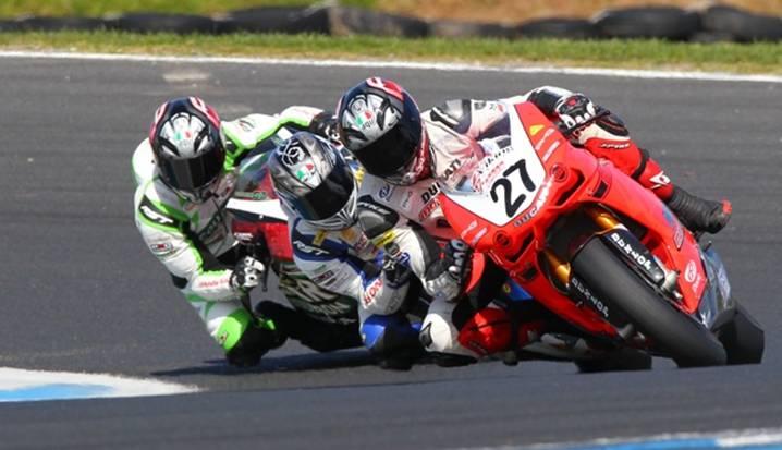 Maxwell Wins Sunday Australian Superbike Race At Phillip Island