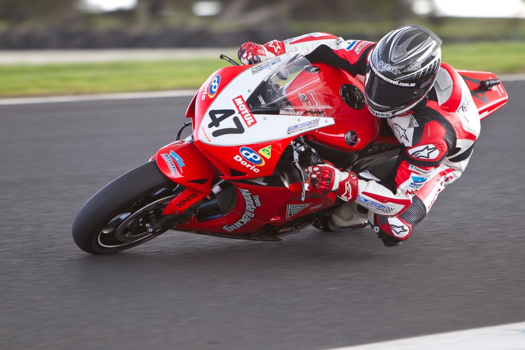 Maxwell Tops Wet Australian Superbike Qualifying At Phillip Island