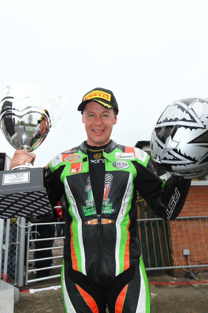 Byrne, Walker Win British Superbike Races At Oulton Park