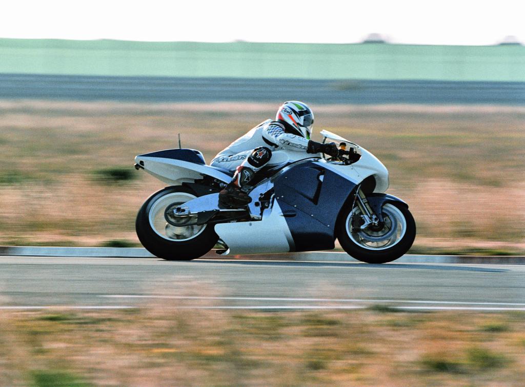 BMW Track Testing High-performance Prototype Motorcycle For 'Research Activities'