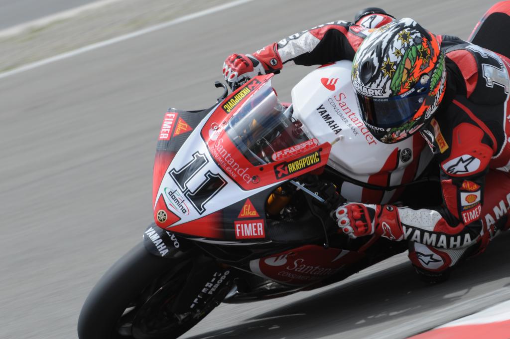 Actualizado: Corser en la pole position provisional de World Superbike en Nurburgring