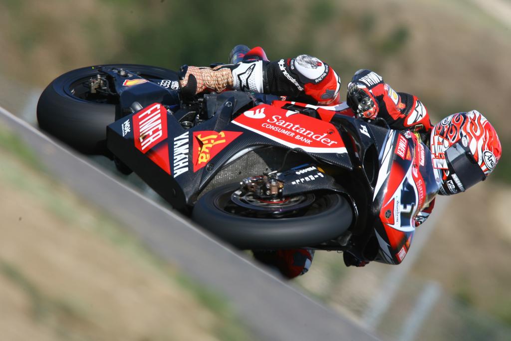 Top Three Separated By 0.535 Second In World Superbike Race One At Vallelunga