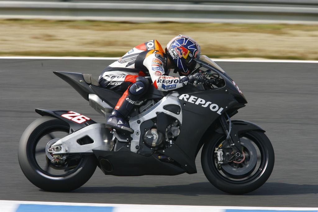 MotoGP Teams Test 2007 800cc Machines At Motegi