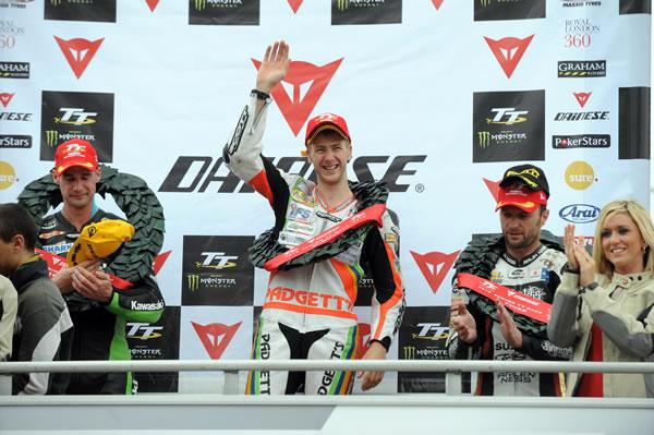 Hutchinson Takes Historic Fifth Win At The Isle Of Man TT