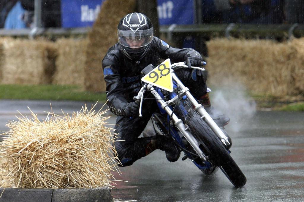 Racing-through-the-streets Thundersprint Event In England A Success In Spite Of Rain