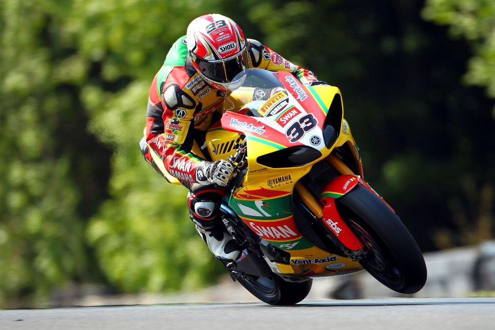 Hill On British Superbike Pole Position, Hopkins 3rd In Qualifying At Oulton Park