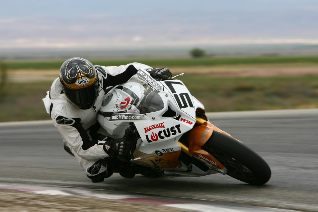 WERA West/California State Championship Series At Buttonwillow: Toye Takes BMW S1000RR To New Lap Record