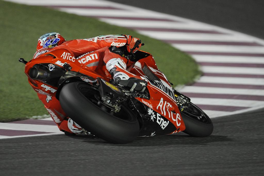Stoner Claims MotoGP Pole Position At Losail International Circuit
