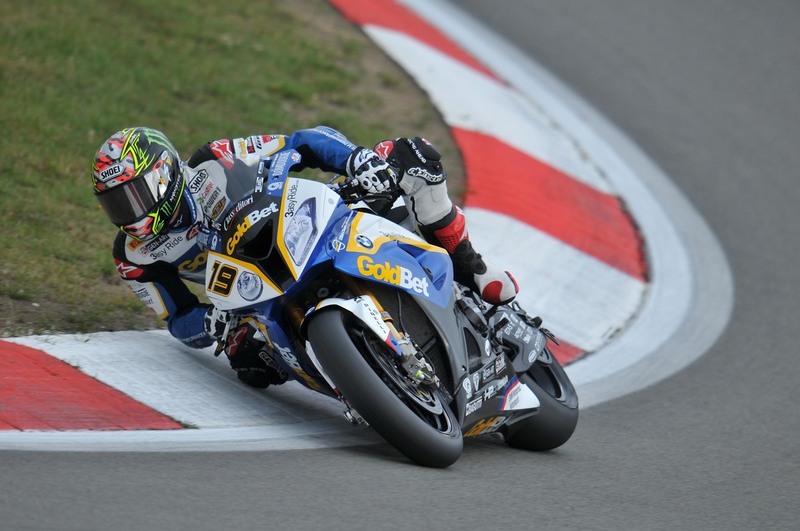 Davies, Giugliano To Ride For Ducati In 2014 FIM Superbike World Championship