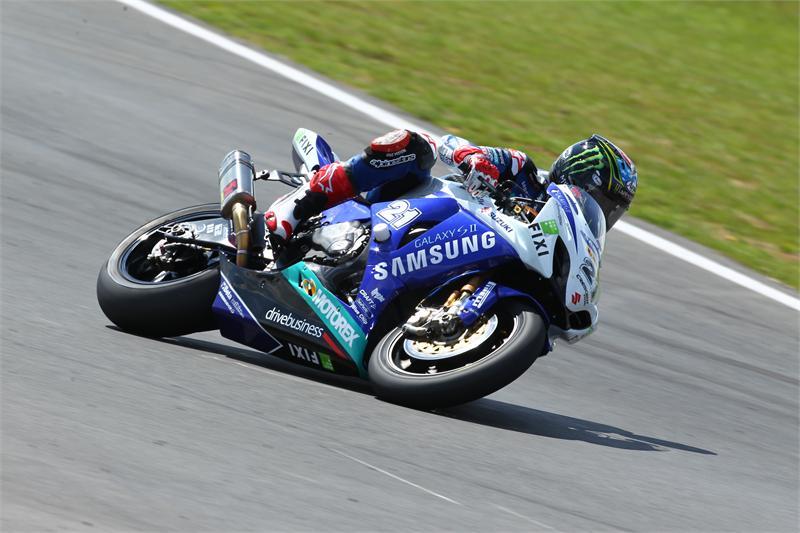 Hopkins Grabs British Superbike Pole Position At Snetterton