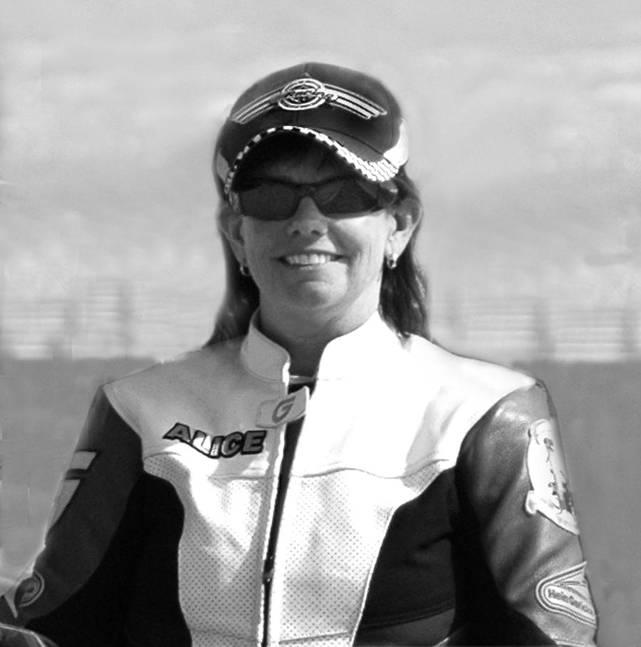 Racer Alice Sexton Announces Reform Candidacy For AHRMA Board Of Directors