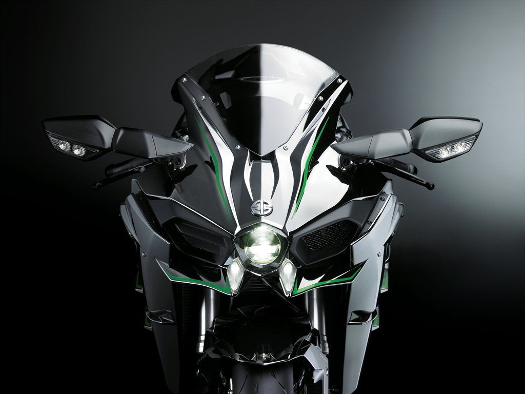 Studiet Konkurrence astronaut Kawasaki's $25,000 Ninja H2 Debuts At EICMA Show In Milan - Roadracing  World Magazine | Motorcycle Riding, Racing & Tech News