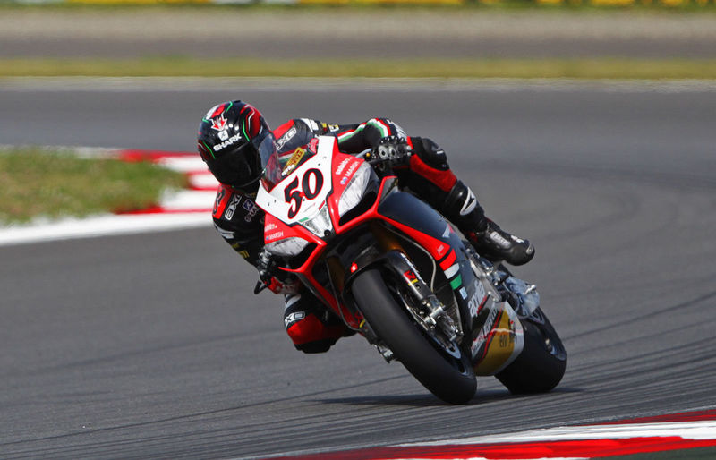Aprilia Previews This Coming Weekend's World Superbike Round At Silverstone