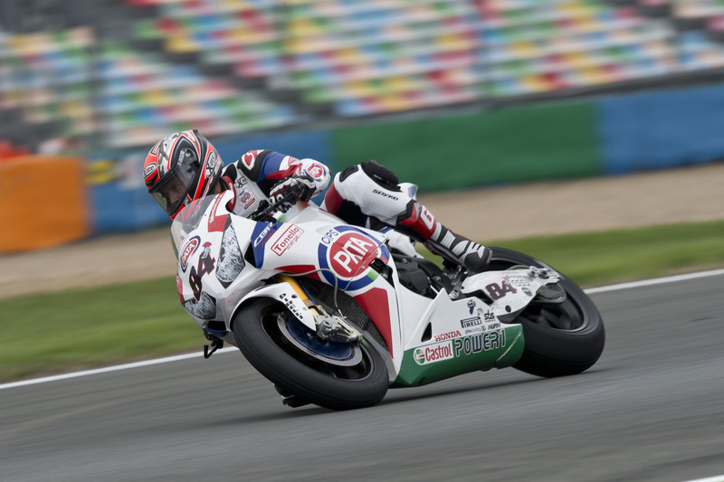 Fabrizio Fastest In Wet First World Superbike Practice At Magny-Cours