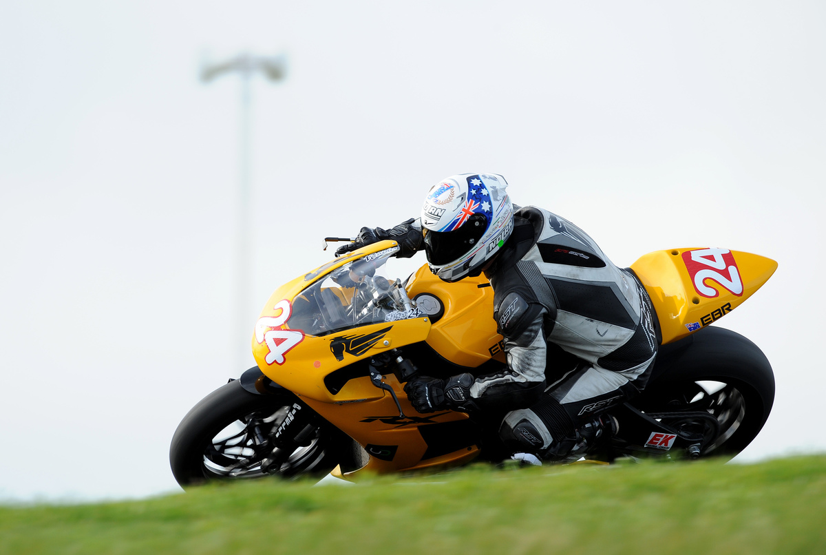 Ebr 1190rx Wins In Australian Racing Debut At Phillip Island Roadracing World Magazine Motorcycle Riding Racing Tech News