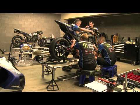 Video: Watch The Monster Energy Graves Yamaha Team Build A Superbike From The Frame Up In Five Hours