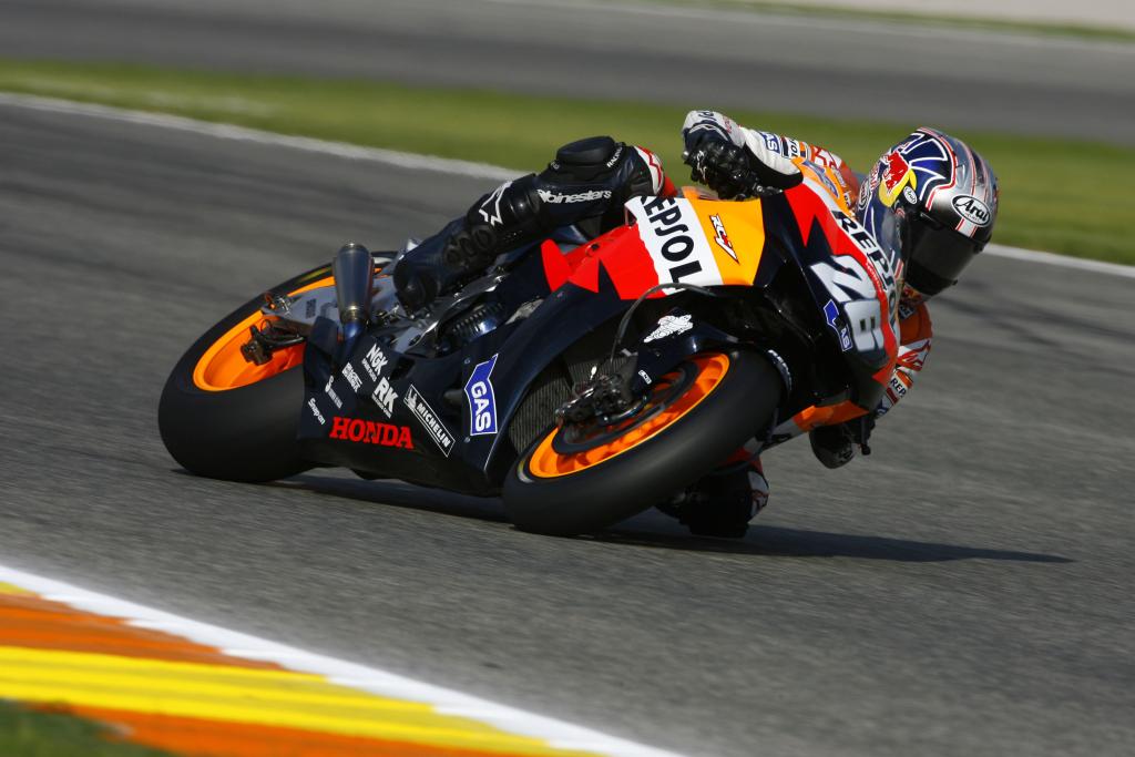 Updated: Pedrosa Takes Fourth Consecutive Pole Position, Stoner And Hayden On Front Row, Rossi Crashes And Breaks Hand At Valencia
