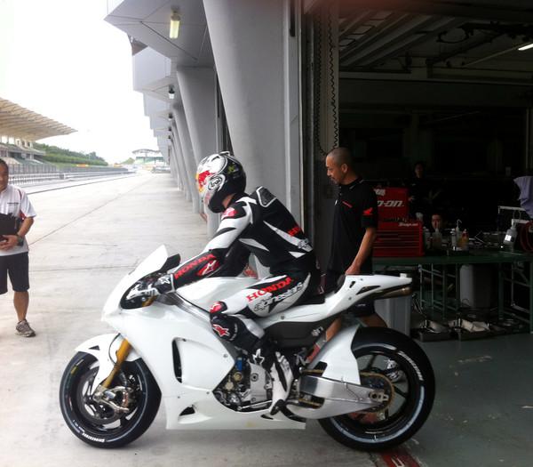 Jonathan Rea Testing Honda MotoGP Bike At Sepang