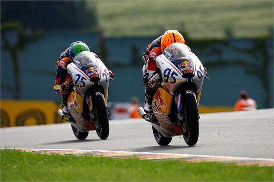 Deroue Wins Wet Red Bull MotoGP Rookies Cup Race One At Sachsenring