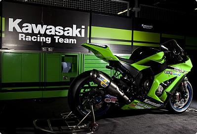 Sykes, Fujiwara Test 2011-Spec Kawasaki ZX-10R Racebike At Valencia