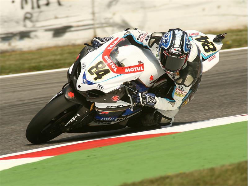 Team Suzuki Alstare's Fabrizio Discusses Pros And Cons Of Being In A One-Rider Team