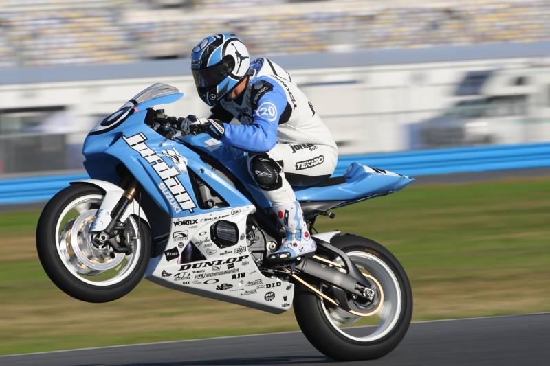 Updated: Yates Holds Off Young To Win AMA Superstock Race At Daytona